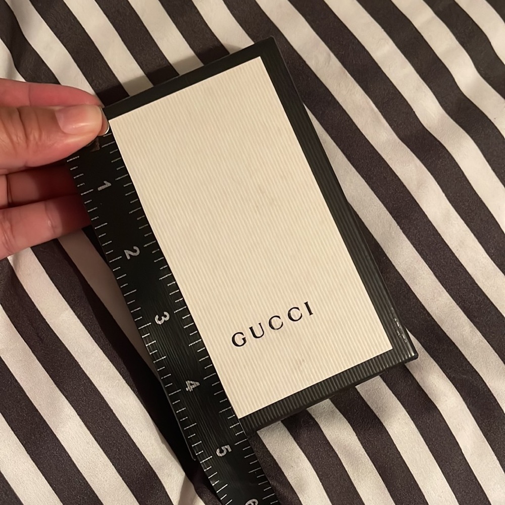 Gucci - Picture 3 of 4
